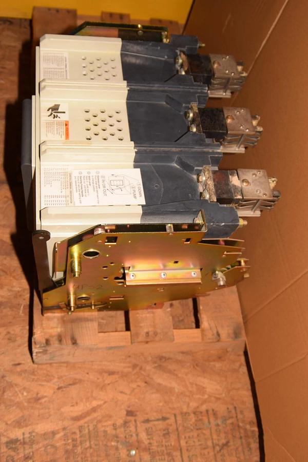 Used SIEMENS SBS0808 SBS 800 CIRCUIT BREAKER 800A 3P 600V 800A  SBSB800 SBS0808DV