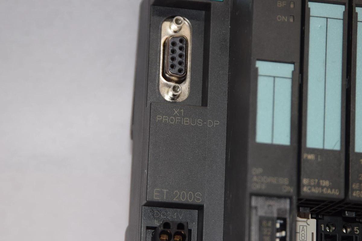 Used SIEMENS 6ES7 193-4JA00-0AA W/ 6ES7 151-1AA05-0AB0 , 6ES7 138-4CA01-0AA0 Module