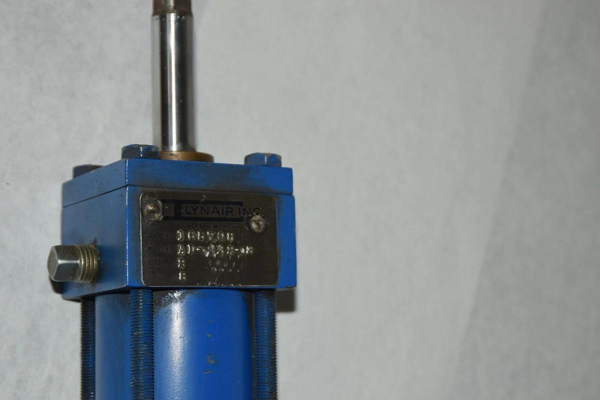 Refurbished LYNAIR INC. AD-232-8 AD2328 2" Bore 8" Stroke Pneumatic Cylinder