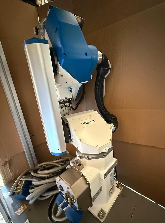 Used Toshiba Machine Co. System Six-Axis 6-Axis Robot TVL500 TVL 500 28kg