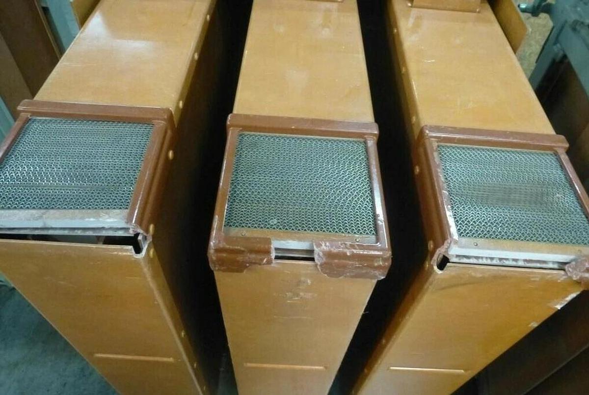 Used GE MAGNE-BLAST AM-13.8-750-6C Circuit Breaker 1200A 15KV 1200 Amp 1200Amp