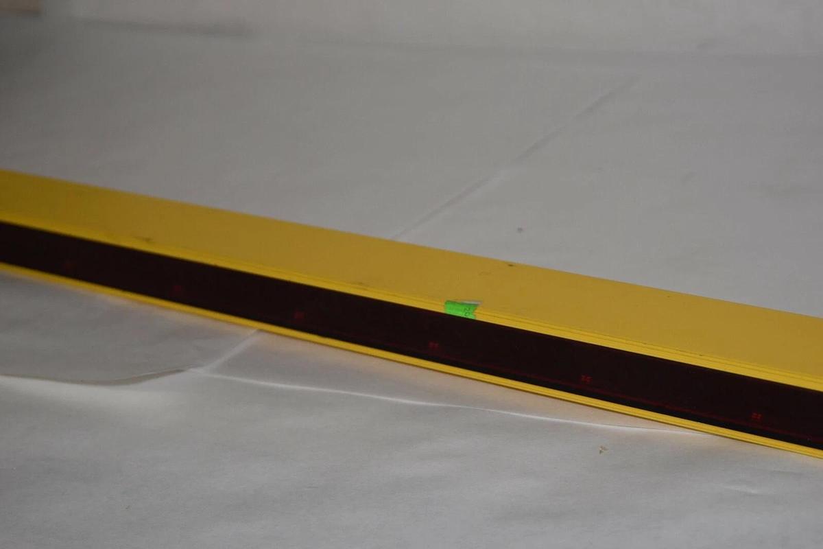 Used STI MS46SR-14-1130-Q1-R-NC-FP-HA1 70158-1809 Transmitter Safety Light Curtain