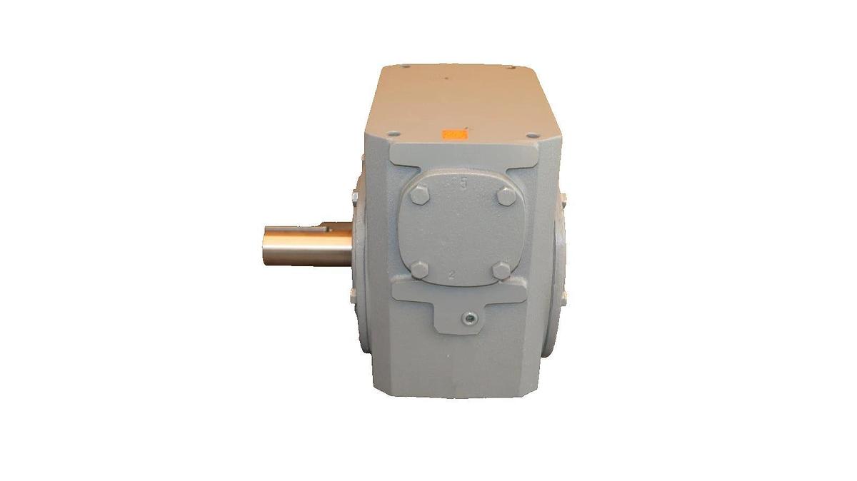CLEVELAND GEAR BOX SPEED REDUCER M3211AAH30C-S TYPE IC RATIO 30:1 TYPE I (New)
