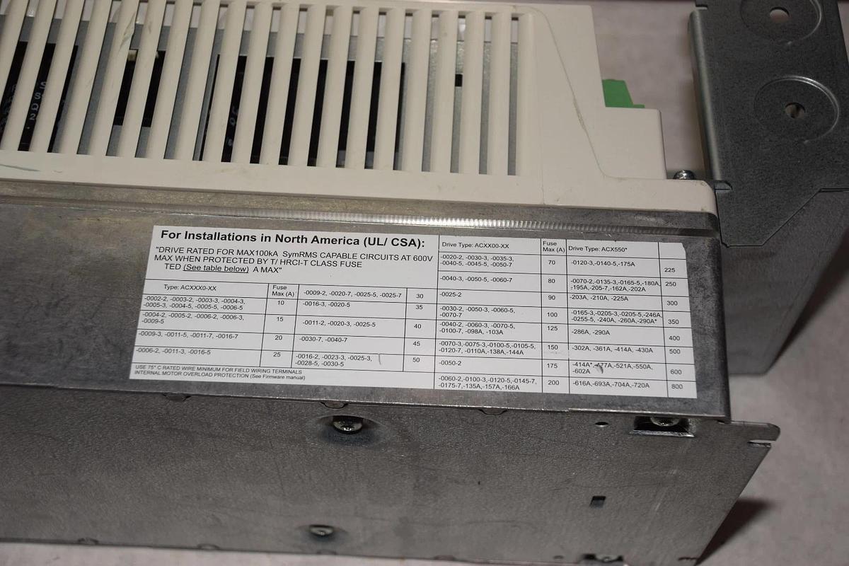 Used ABB  VFD Motor Drive ACS800-U1-0002-2 P901 1.5 HP 208- 240 VAC