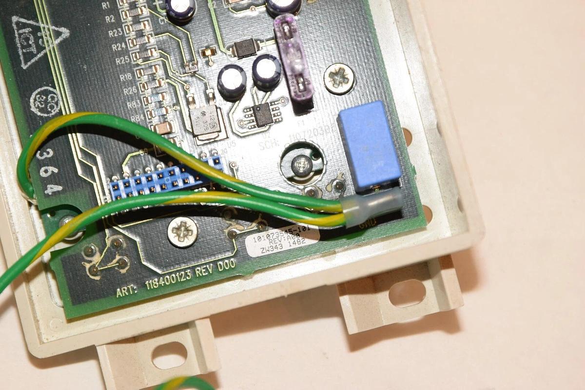 (NEW) EATON POWERWARE 118400123 Rev D00 101073545-101 REV A00 Circuit Bd W Cover