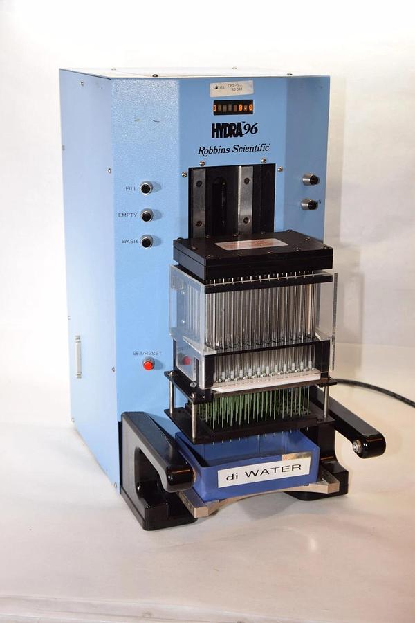 Used ROBBINS SCIENTIFIC Hydra96 115V 60H 240W Liquid Handler System