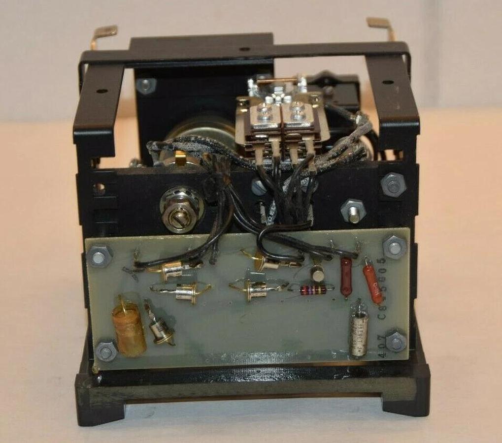 Refurbished Westinghouse 293B301A25B 48/125V Type TD-5 0.2-2 Time Delay Relay