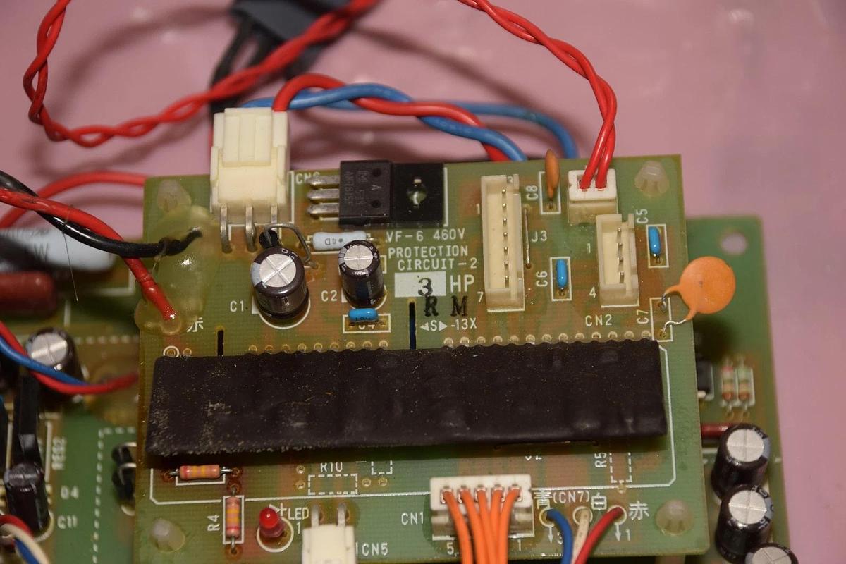 Used Allen Bradley 1333 Drive Circuit Board 1-752072, VF-6 460V 3.7KW-1, 3 HP,