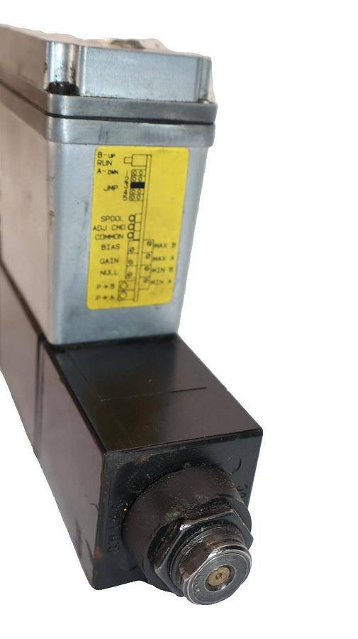 Parker Valve D1FXE85FCNDJ0030 24vdc NOS