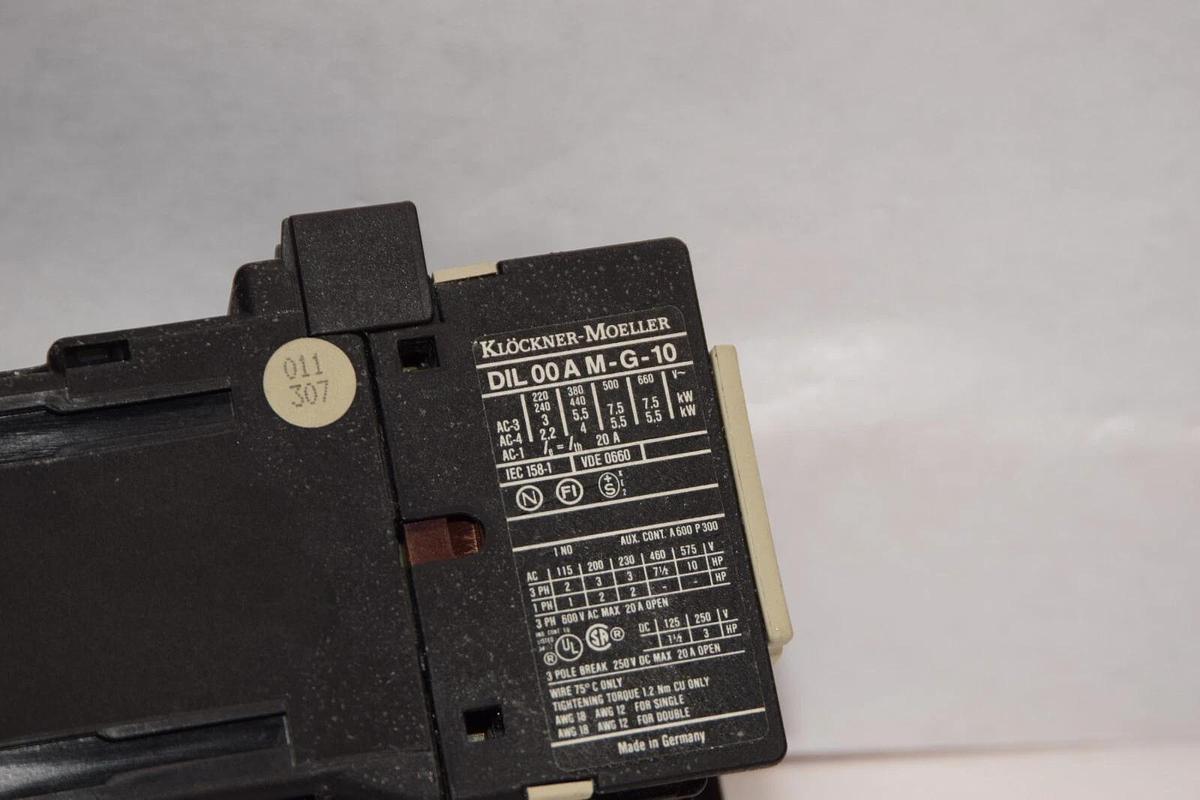 Used MOELLER DIL00AM-G-10 24Vdc Coil Contactor Relay