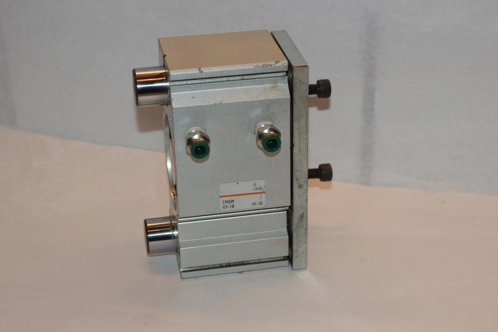Used SMC Guide Slide Cylinder Actuator Cylinder EMGQM63-10 EMGQM 63-10
