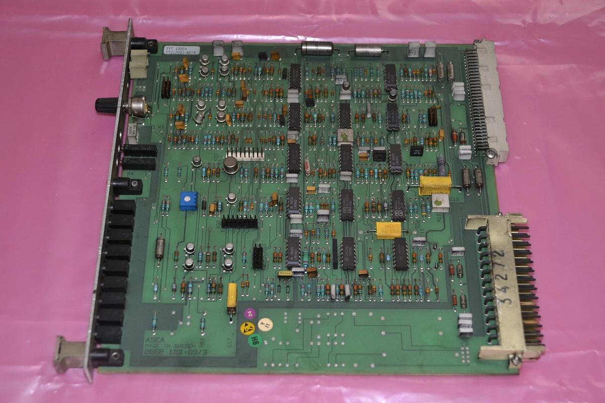 Used ABB ASEA CIRCUIT BOARD CARD YYT 102C YT212001-AK/5 2668 180-89/3