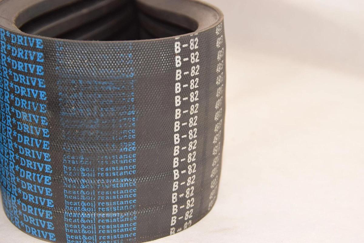 (NEW) D&D POWERDRIVE B82/06 ORB-19-11264B82/06 6 Rib 85" L 0.62" W V-Belt