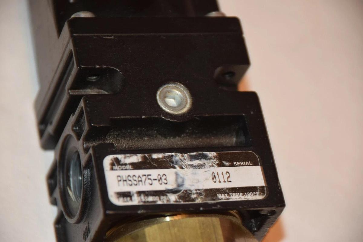 NEW PARKER PHSSA75-03 0012 VALVE