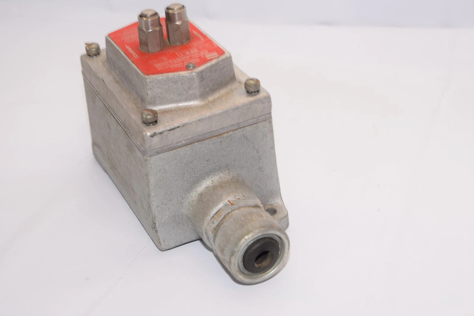 Used CROUSE HINDS GFS-1 120Vac 20Amp 60Hz Circuit Interrupter For Hazardous Locations