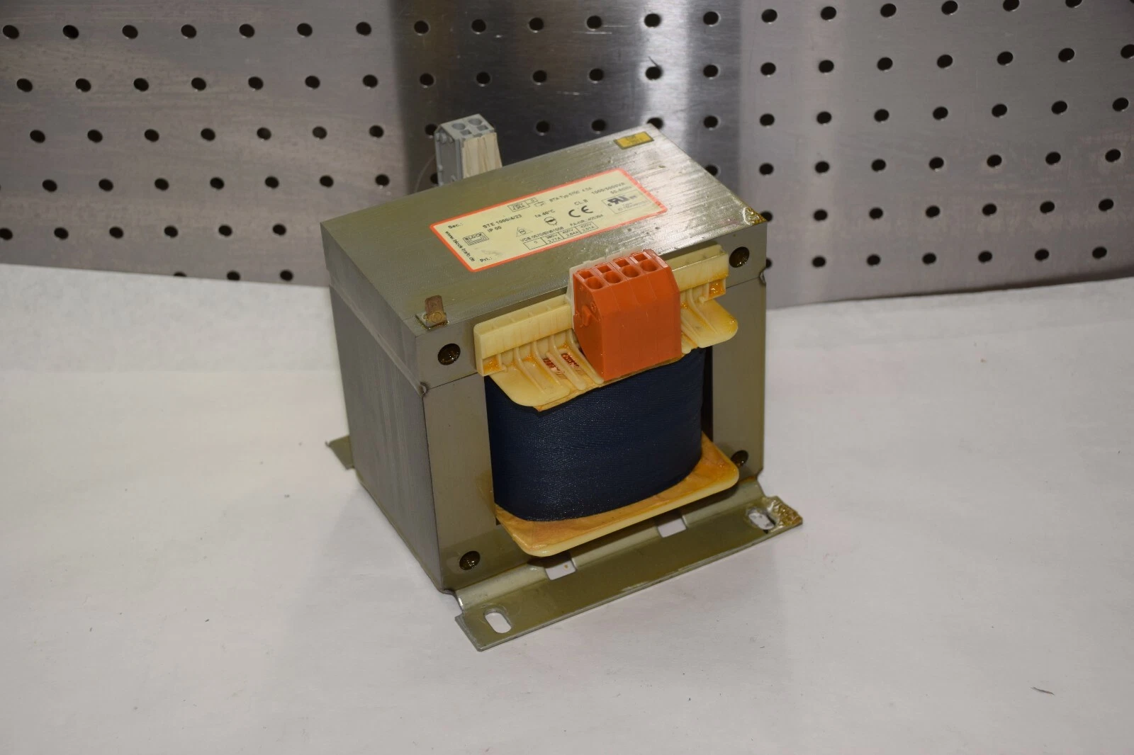 Used BLOCK TYPE 5700 STE1000/4/23 1000/5000VA 4,5A 50-60Hz TRANSFORMER