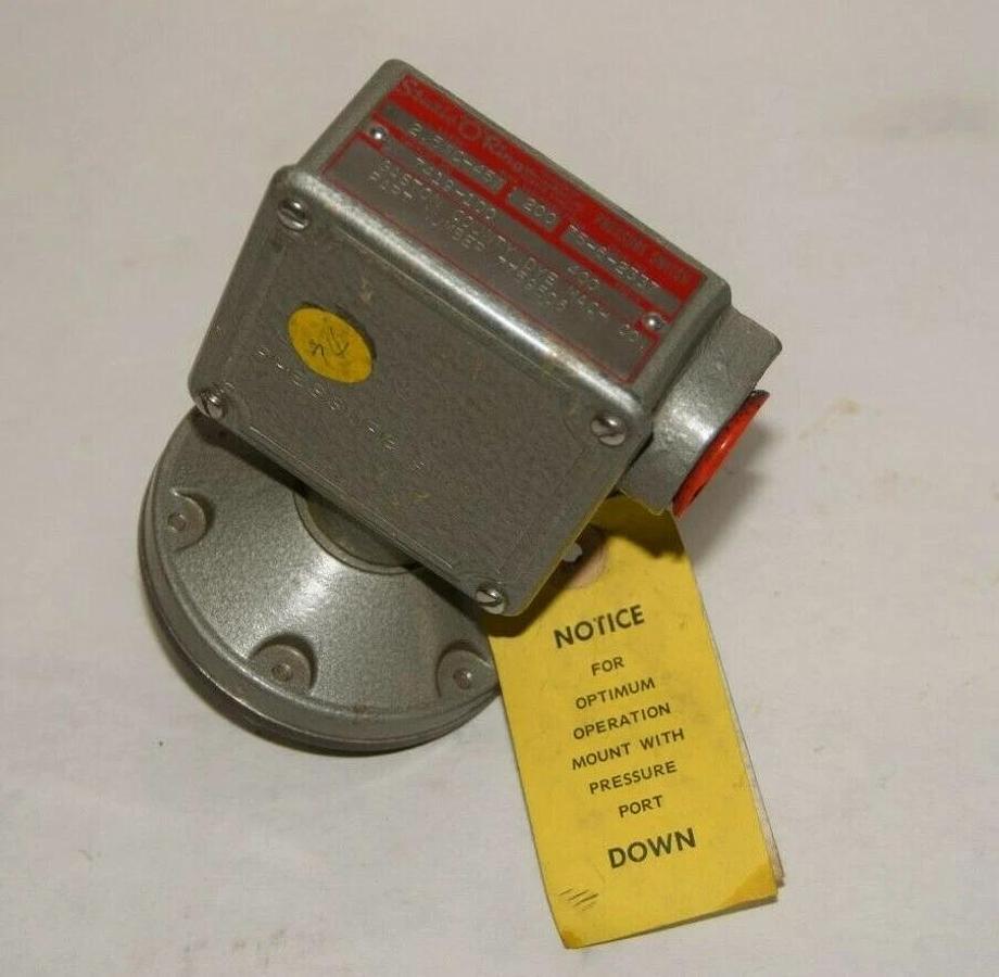 (NEW) STATIC O RIGHT 7419-100 7759506 2.5-45 WC 200psi 400Proof Pressure Switch