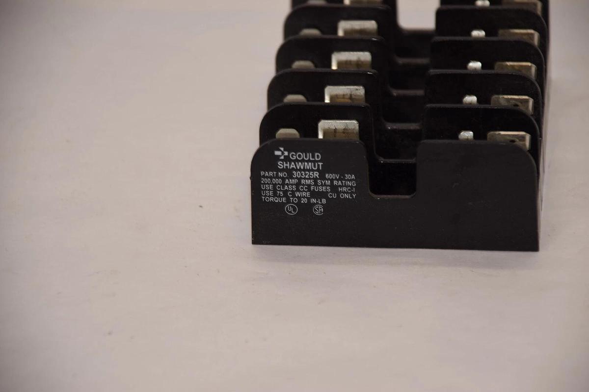 Used GOULD SHAWMUT 30325R 600V 30A Fuse Block