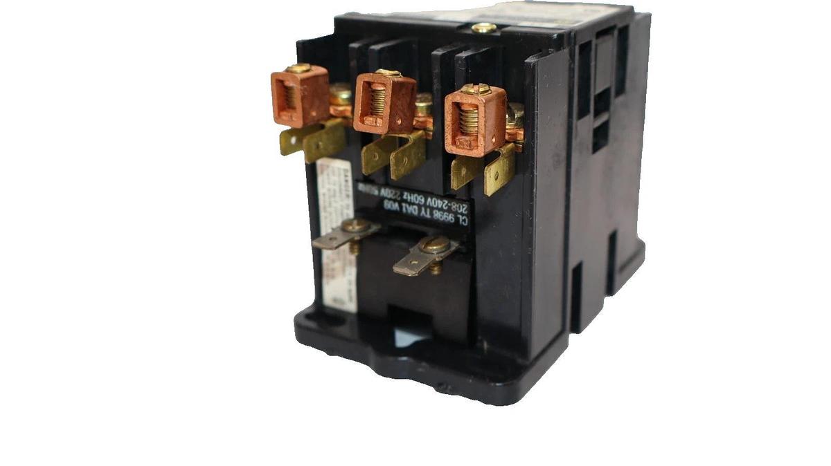 Used Square D Contactor 8910 DPA43 8910-DPA43 8910DPA43 Ser A 50A 208/240/220v coil