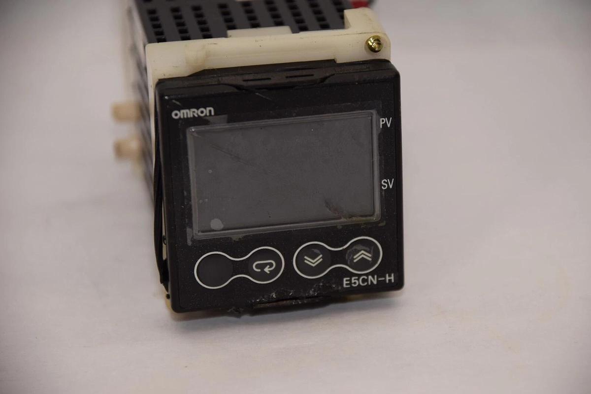 Used OMRON E5CN-HC2M-500 , E5CNHC2M500 Digital Temperature Controller