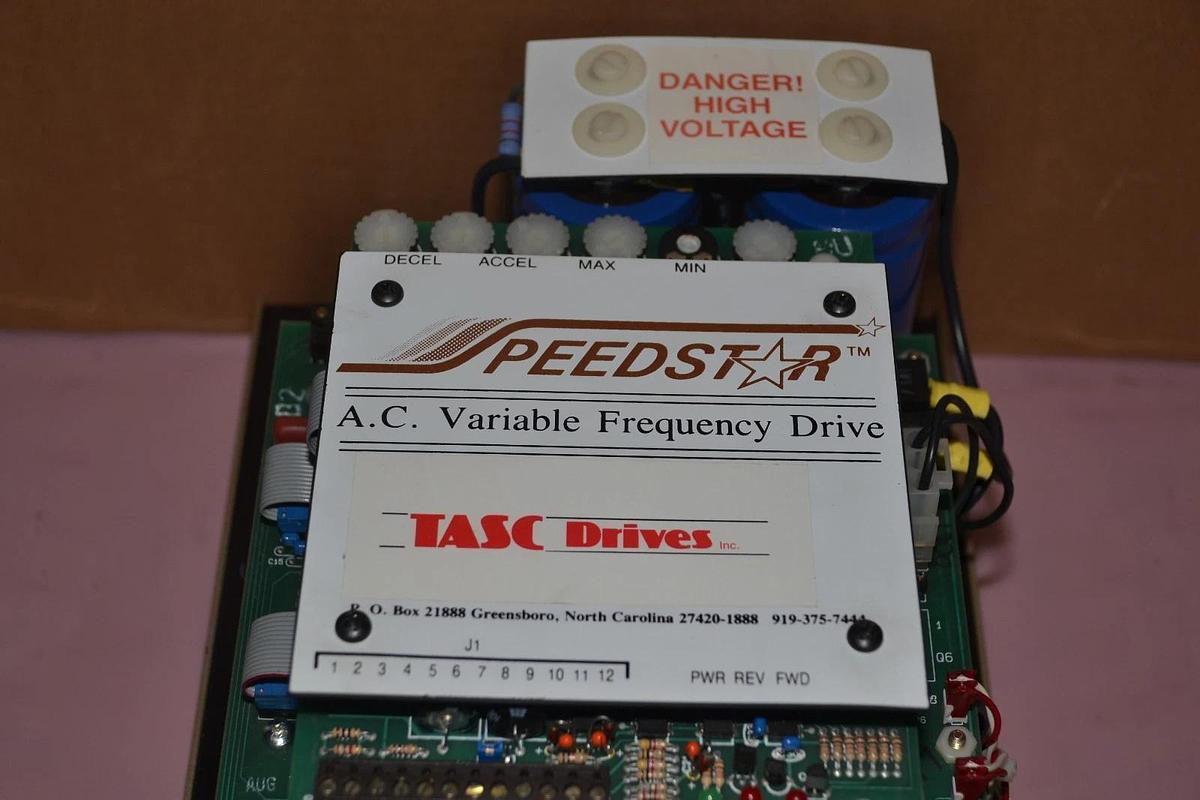 Used PEEDSTAR VARIABLE FREQUENCY DRIVE 34C020V480E162 2hp 2HP 3ph 3.7A