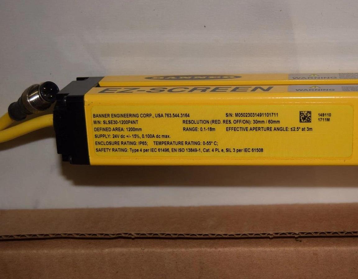 BANNER Light Curtain Set Kit 11921 SLSP30-1200P44NT 30mm Emitter & Receiver NEW