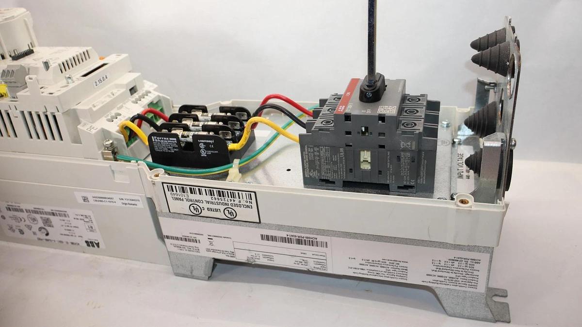 Used ABB VFD DRIVE ACH580-01-02A1-4+0J400+P922 400/480v 3ph ACH580-PDR-02A1-4