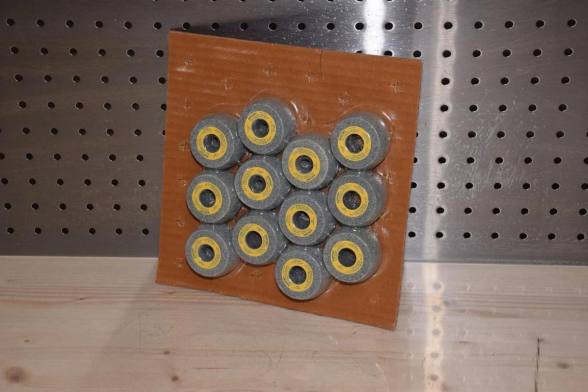 12) NORTON 53A80-KVBE ALUNDUM GRINDING WHEELS 1.900"x1.140"x5/8" NEW