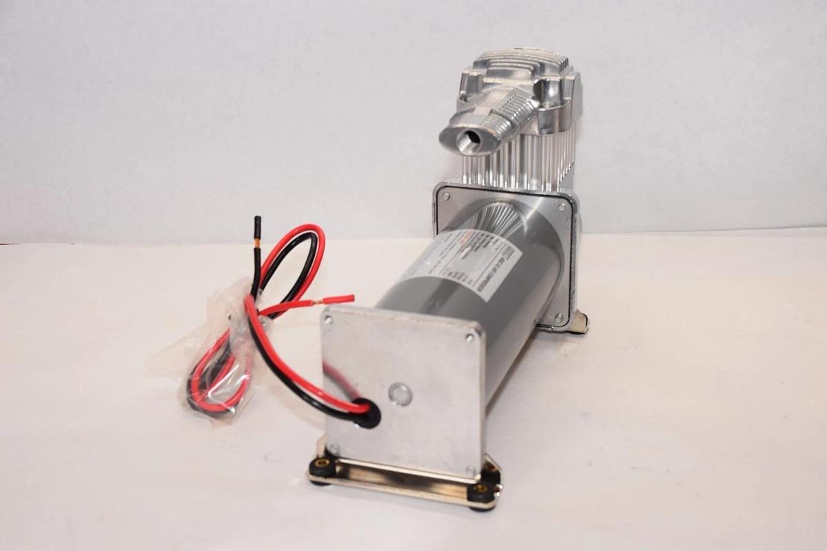 (NEW) VIAIR 45058 , 24V 13A 150psi 450CIG Air Compressor Kit