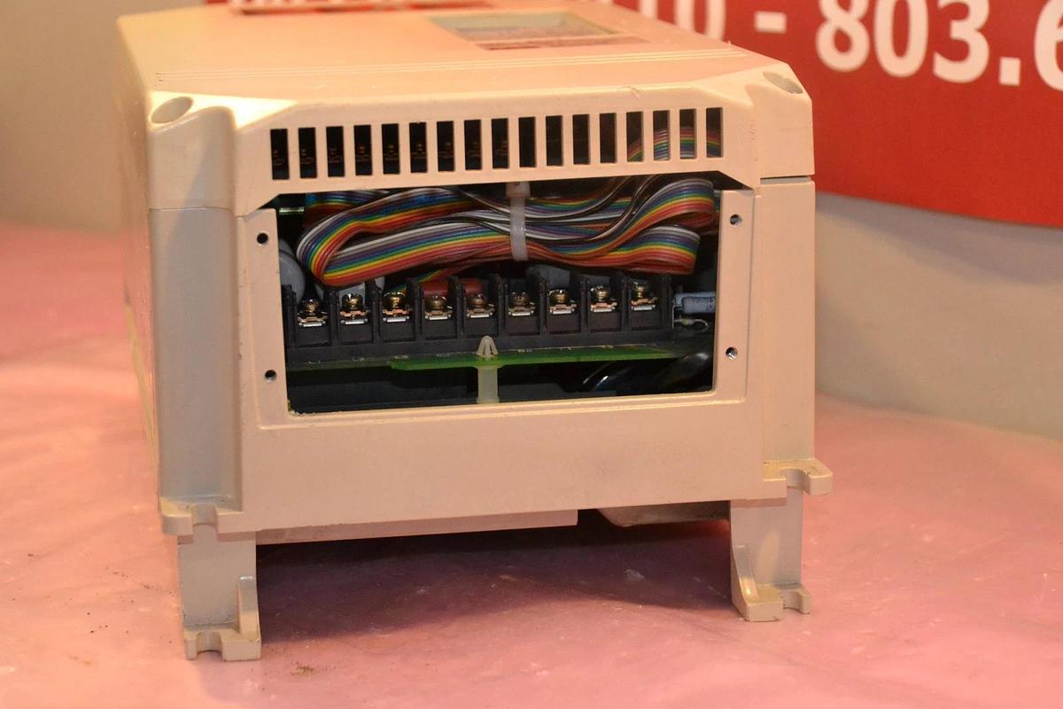 Used EMS MOTOR CONTROL CIMR-G3U41P5 CIMRG3U41P5 CIMR G3U41P5 5A 5 A AMPS