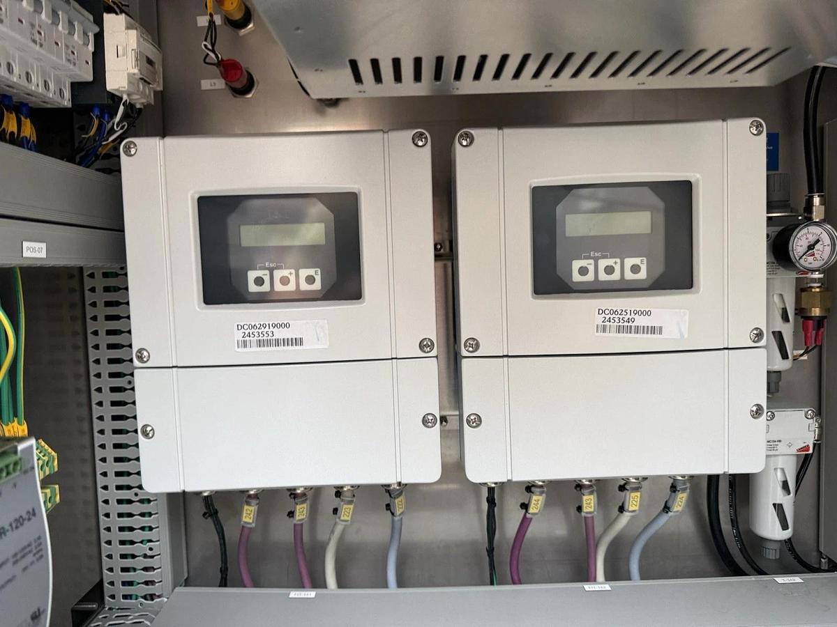 Used GE Healthcare UniFlux Cabinet 10 Tangential Flow Filtration System 2011