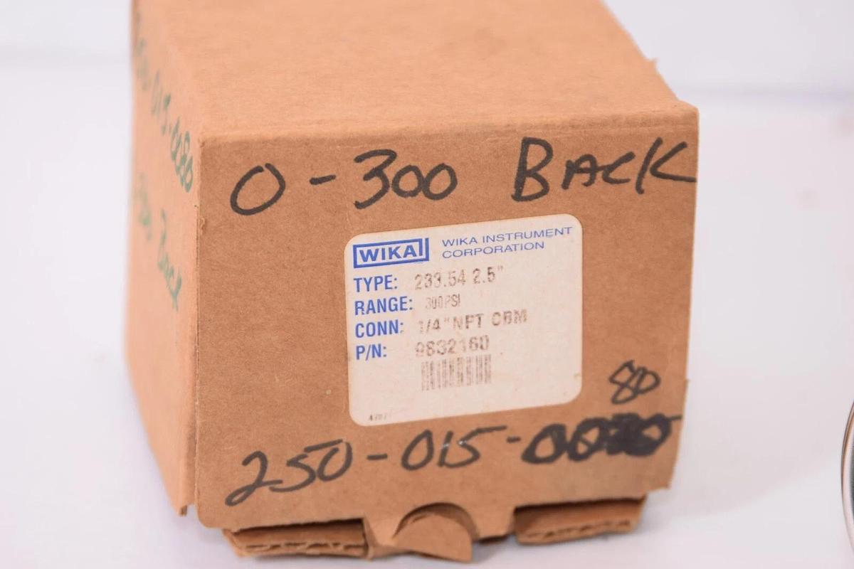 (NEW) WIKA 9832160 233.54 2.5" 300psi 1/4" Npt 0-300psi Pressure Gauge