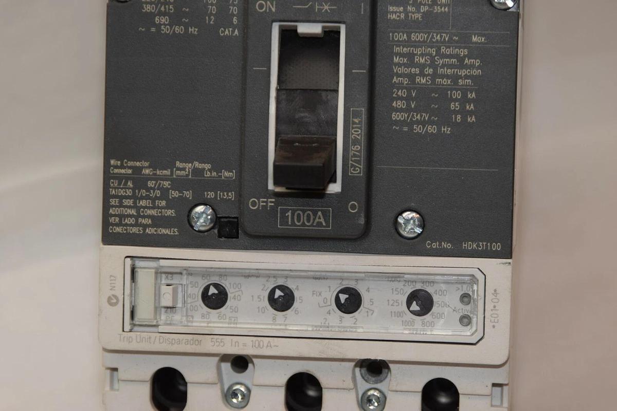 Used SIEMENS 3VL2510-2PE33-0AA0 HDK3T100F 3VL9210-6PE30 100A  HDK3T100 100 Amp 100 A