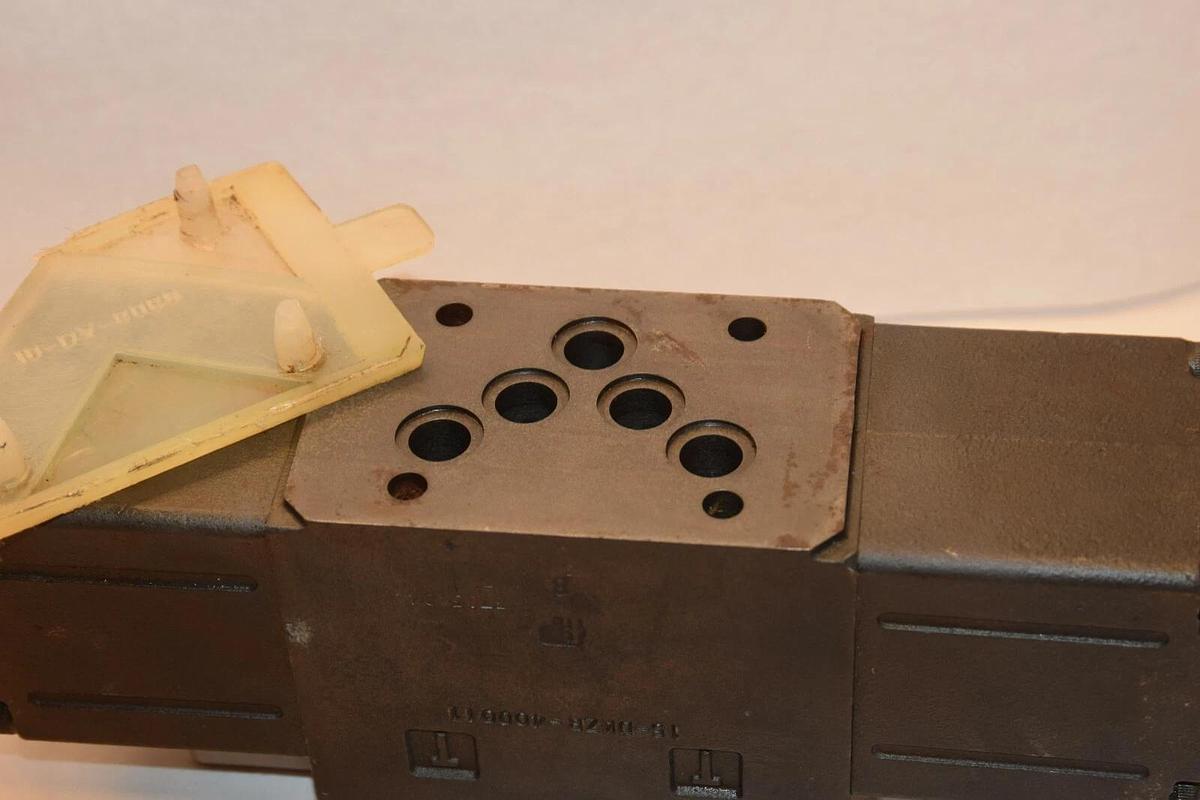 (NOS) ATOS DKZOR-A-171-S3 40 Hydraulic Valve  AZRA-102100 15F 15-DKZR-400011