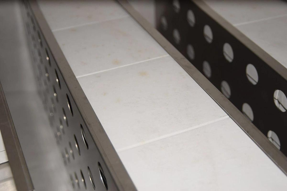 (NEW) THERMO SCIENTIFIC RSK700SD4 Rack Kit 700 4 Dr 4 racks 4 drawers per rack