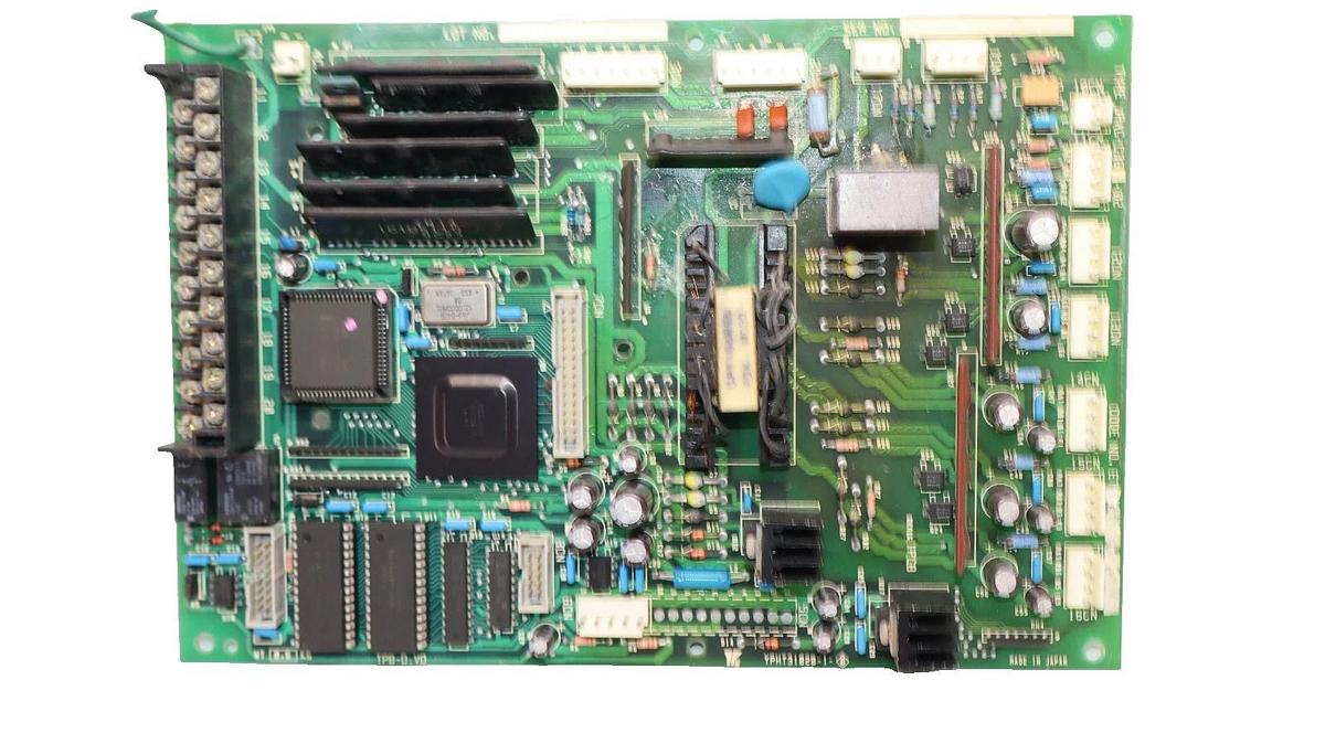 Used Yaskawa YPHT31020-1-0 , YPHT3102010 , Type JPAC-C36-02 TPB-D.V0 Circuit Board