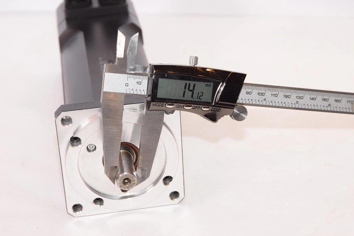 Used Jetter PM Servo Motor 3ph JH3-0420-53-6RVBS-XF3 JH30420536RVBSXF3