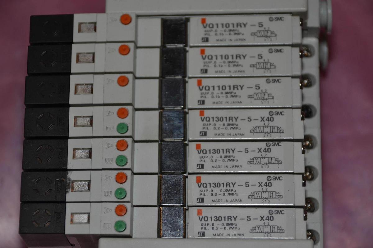 Used SMC MANIFOLD EX120-SMJ1 SOLENOID VQ1301RY-5-X40 VQ1101RY-5