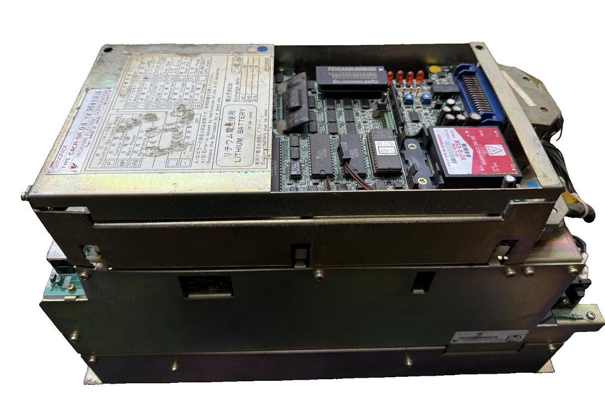 Used Yaskawa ServoPack Drive CACR-SR06TZ0SMY01A CACR-ST06TZ9SMY01A