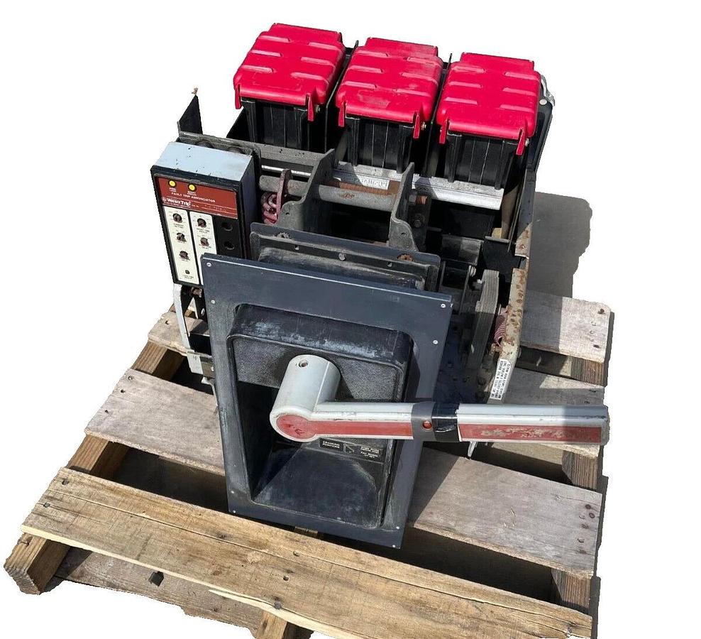 Used General Electric GE Low Voltage Power Circuit Breaker AKR-6D-30H 800A TA9VT20SA1