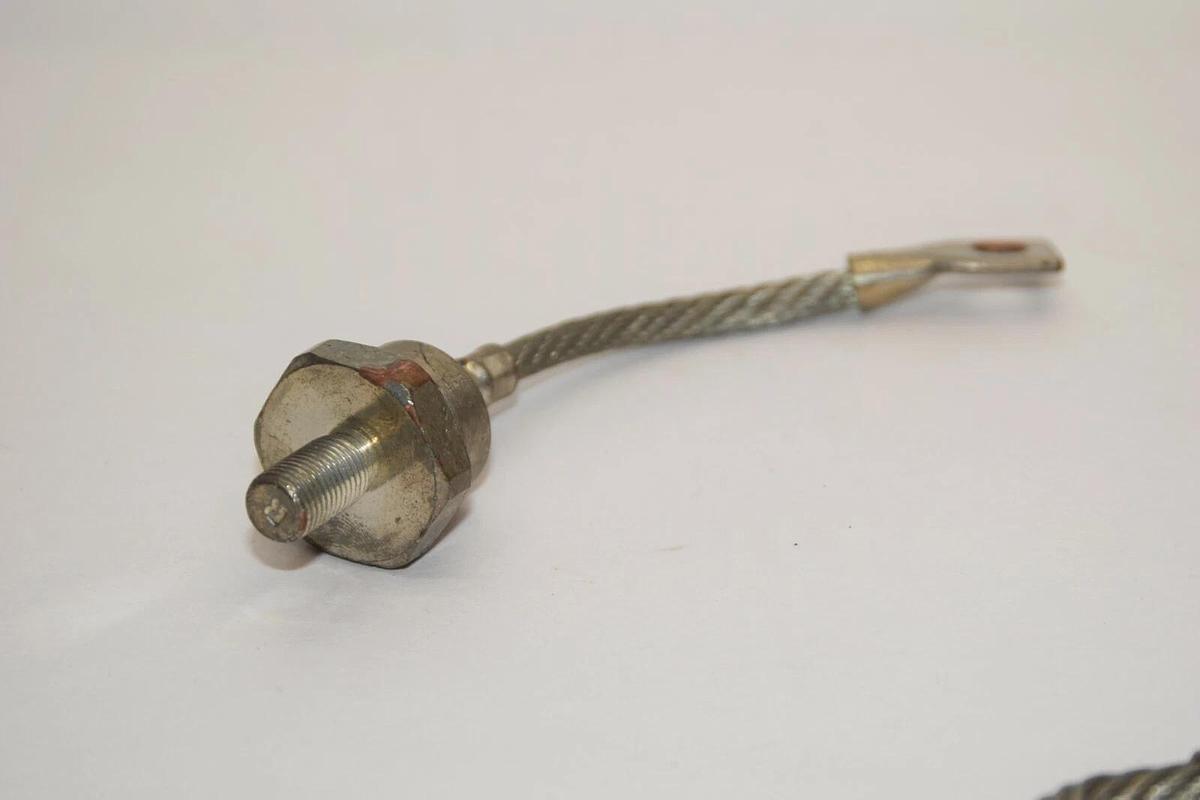 (NEW) IOR 1N3092R Thyristor