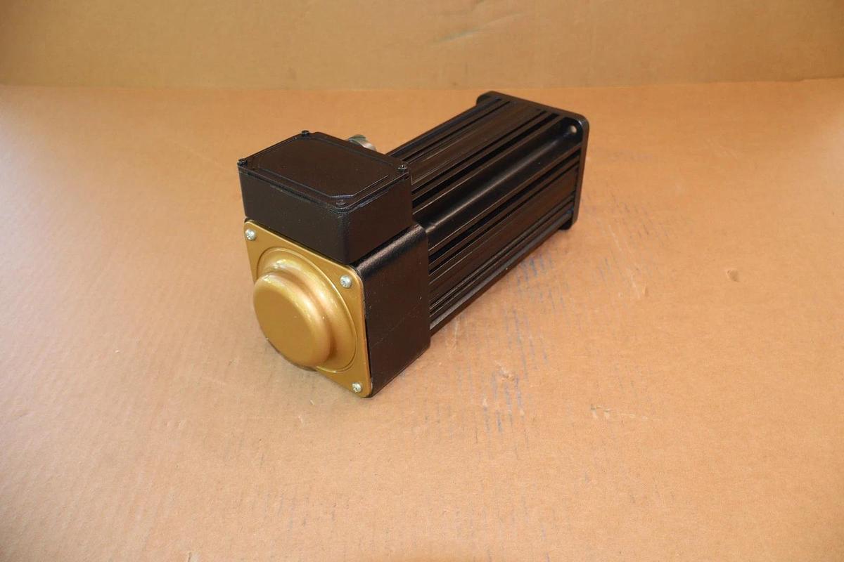 KOLLMORGEN Servo Motor Goldline XT B-404-A-23 B404A23 230v 1500rpm (NEW)