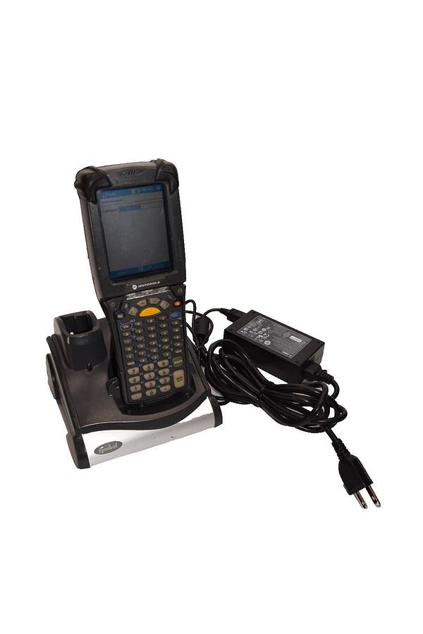 Used Motorola MC900 2-Way Radio With Holster & Charger *No Lens Cover*