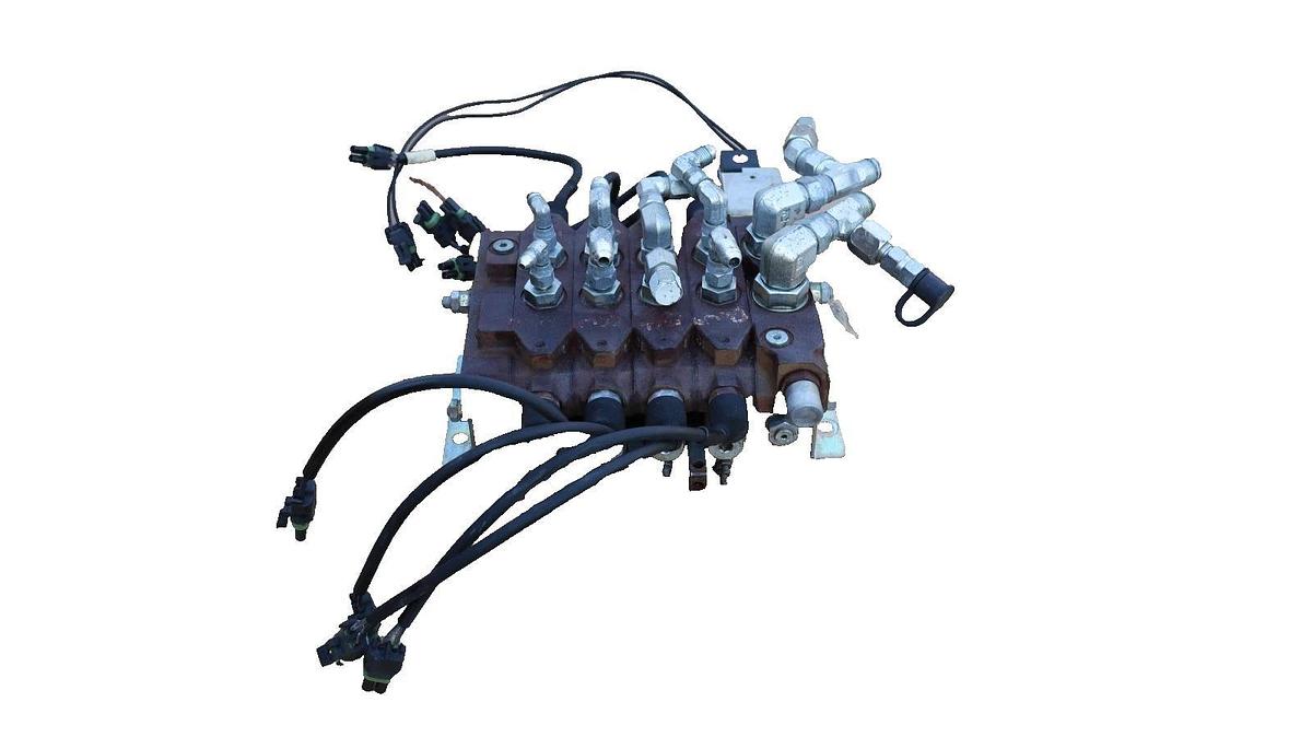 Used Altec 970128972 , DB5195.800 Hydraulic Valve Block