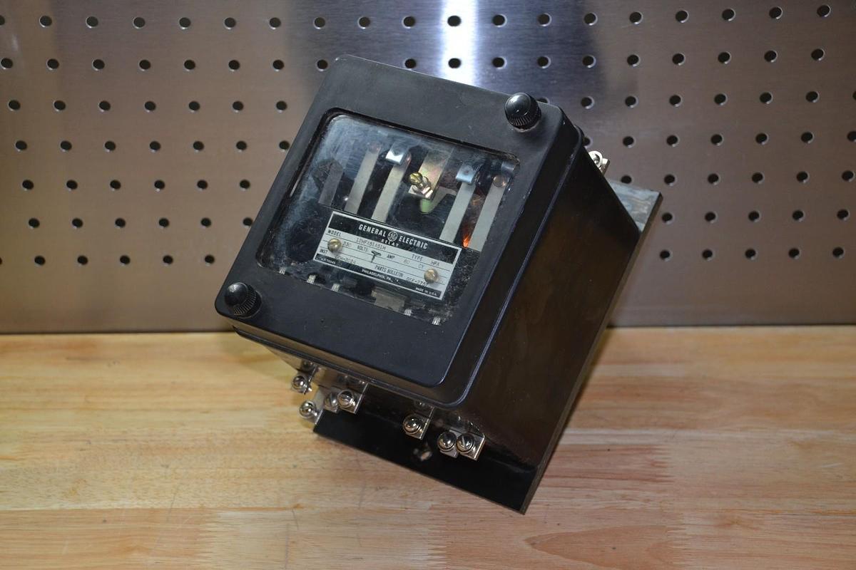 Used GENERAL ELECTRIC 12HFA51A51H TYPE HFA 230V 60A MULTICONTACT AUXILARY RELAY