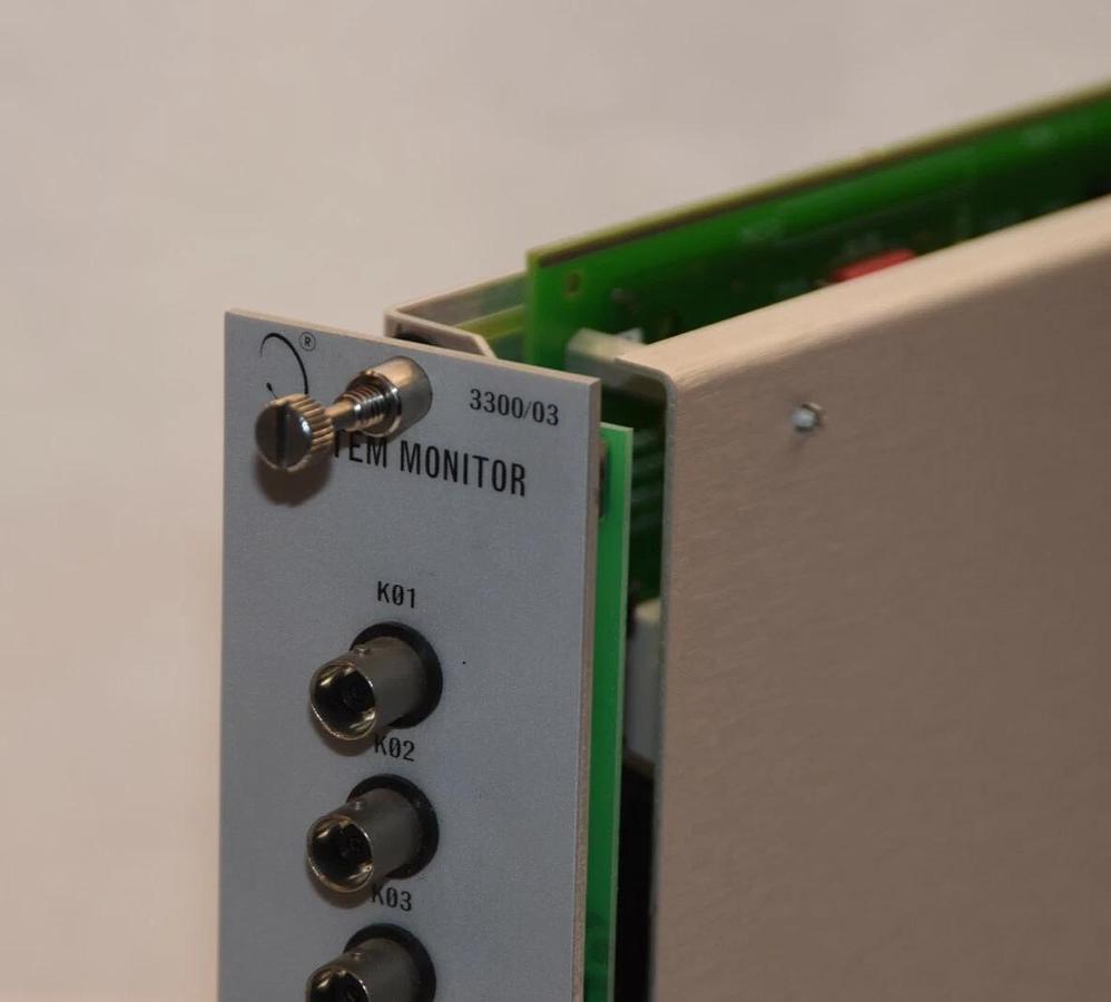 BENTLY NEVADA 3300/03-01-00 System monitor 3300-03-01-00  3300/03 3300-03 (NEW)