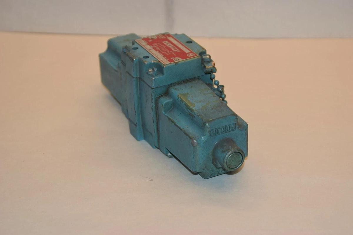 Used NUMATICS 12DSA431CA 12DSA400CA 120V 17A Solenoid Control Valve