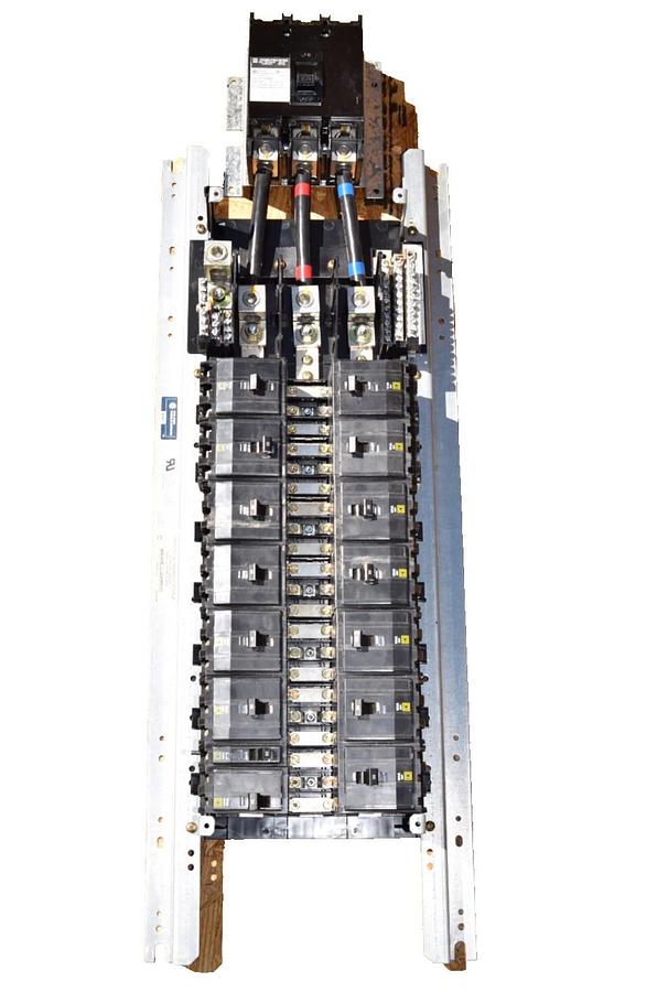Used Square D 42 Circuit Main Lug Panelboard Interior NQOM442L225CNLB 225A  150A main