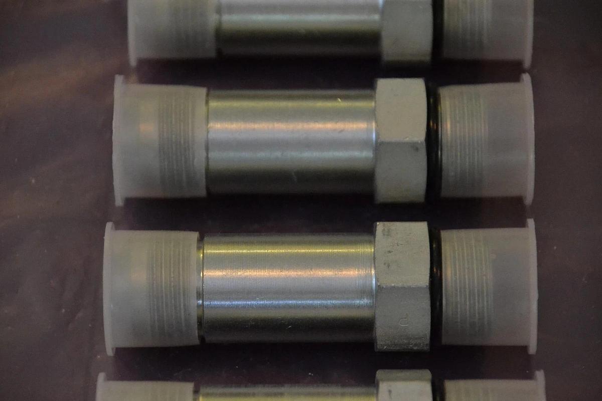 Box of 5 Parker Triplelok-S ST Long STR THD Connector 12FF50X-S 12 FF50X-S NEW