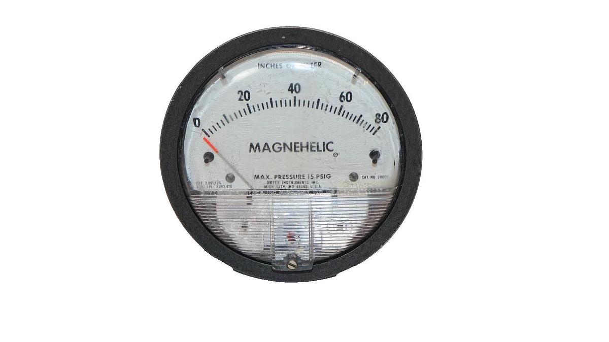 Used Dwyer 2080 C Magnehelic Differential Pressure Gauge 0-80"